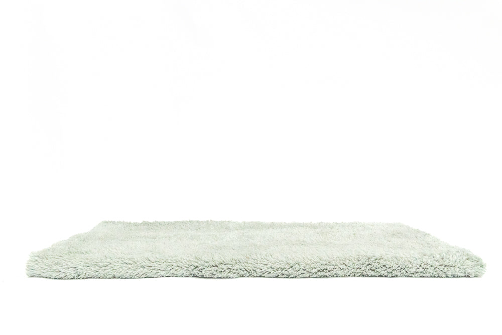 Ceramic Garage Fluffy Ultra Soft Edgeless Microfiber Towel 480 GSM 16 x 16 inches Gray 1 Pack